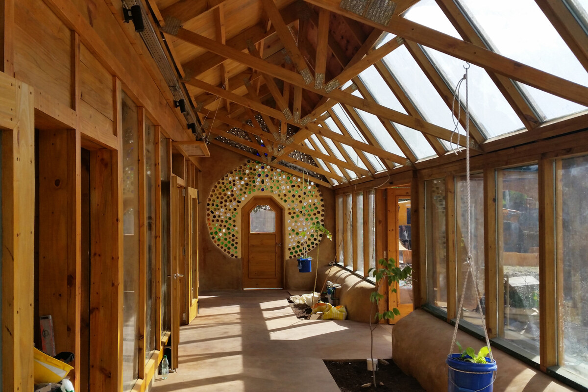 earthship-homes-1