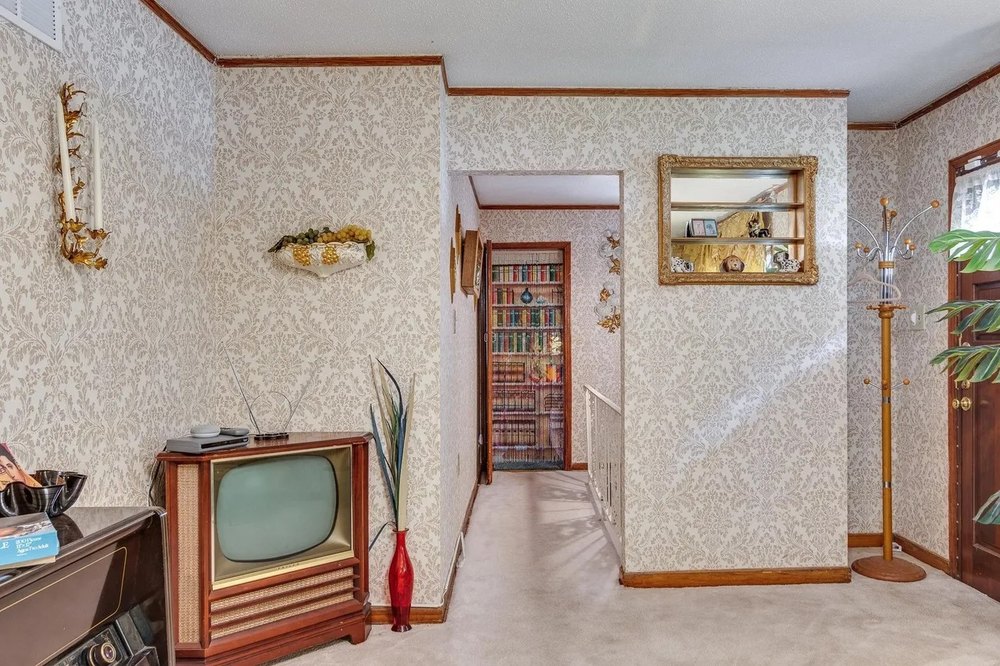 Little Graceland home in Memphis, TN listed for $175,000.