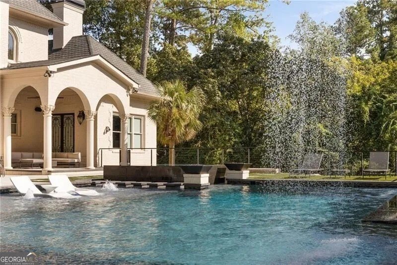 Grady Jarrett Georgia Pool