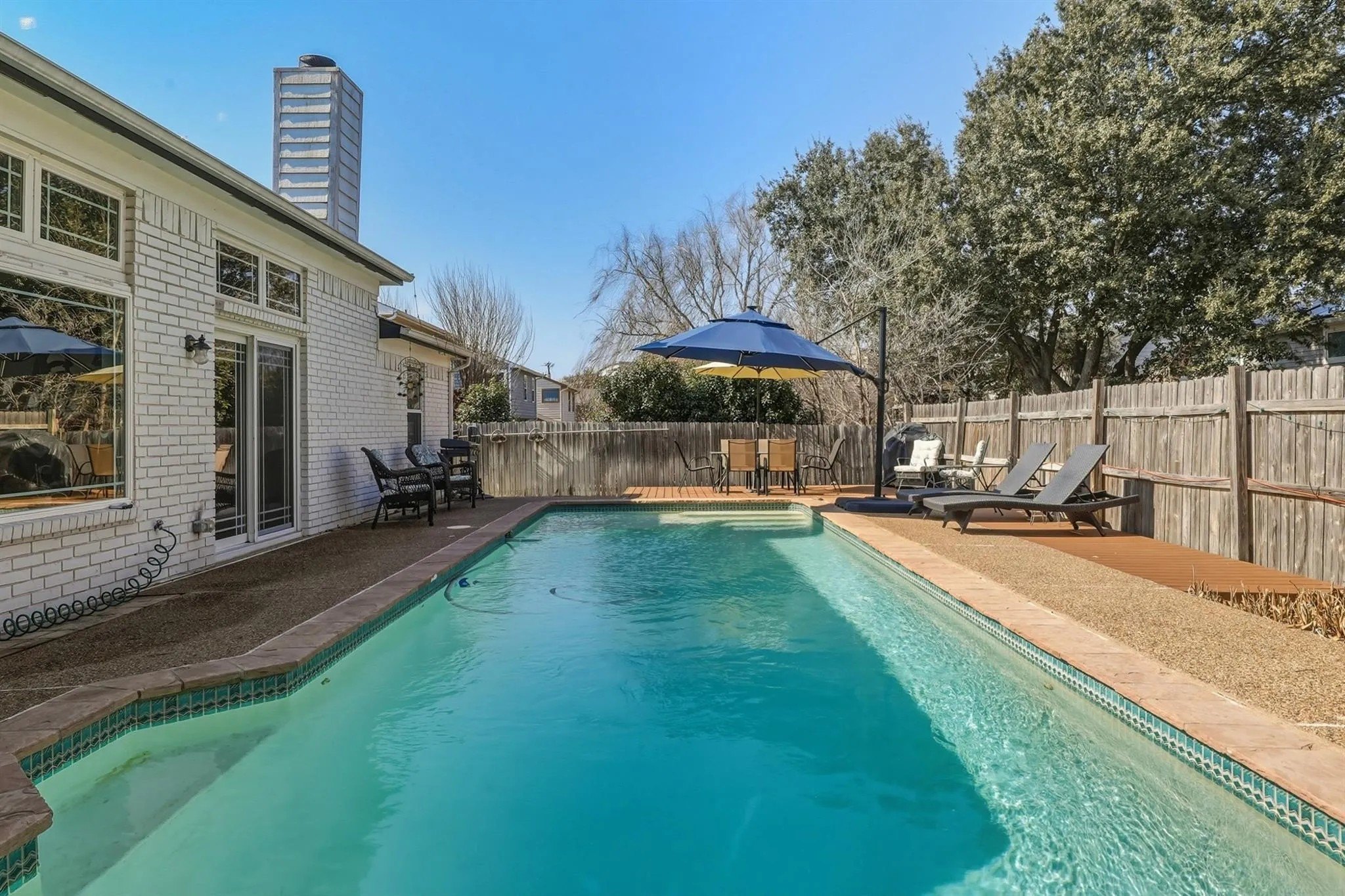 The pool in the backyard of Post Malones childhood home in Texas