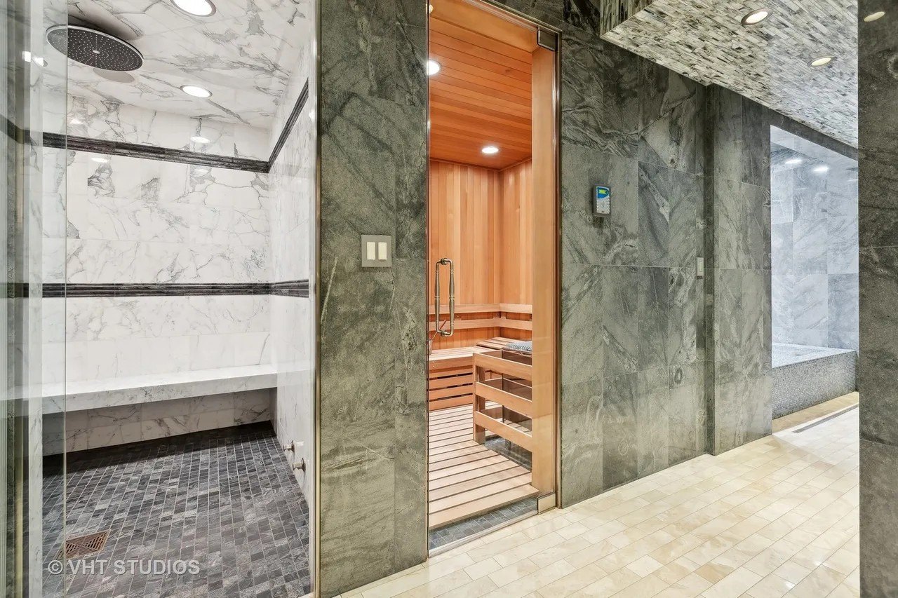 One of the modern features is the elevator that connects all floors.