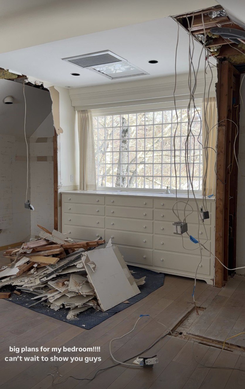 Tennis Pro Tommy Paul and Fiancee Paige Lorenze Reveal 'Fixer Upper' Connecticut Mansion