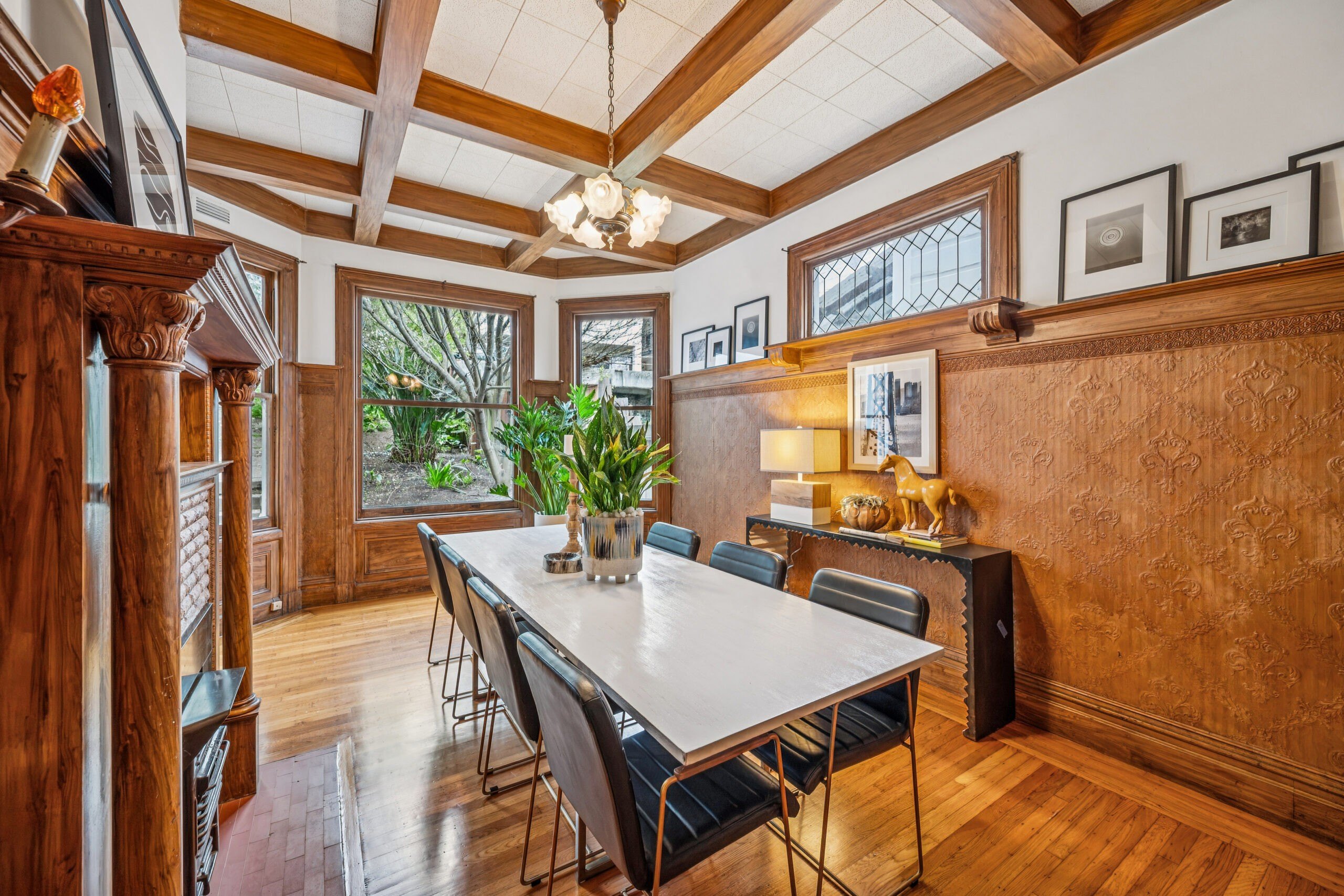 Queen Anne Victorian in San Francisco, on sale for $2.29M