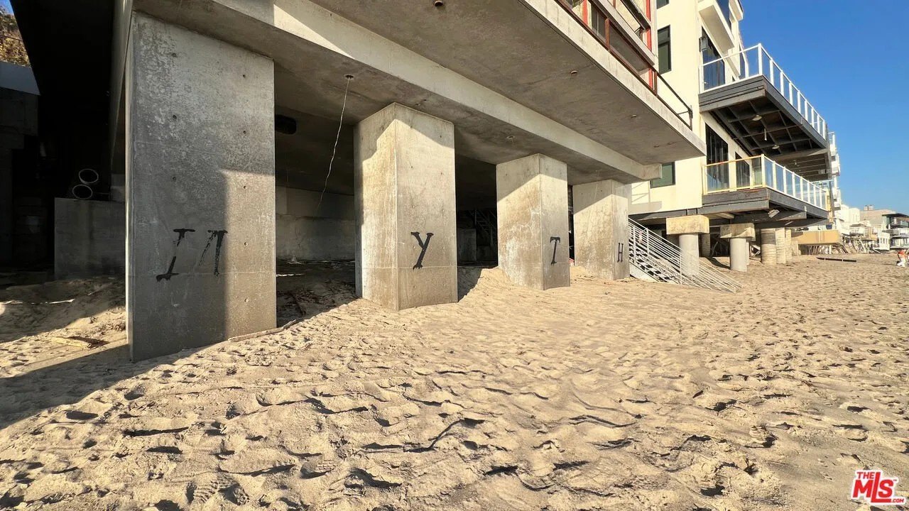 Kanye West beach house