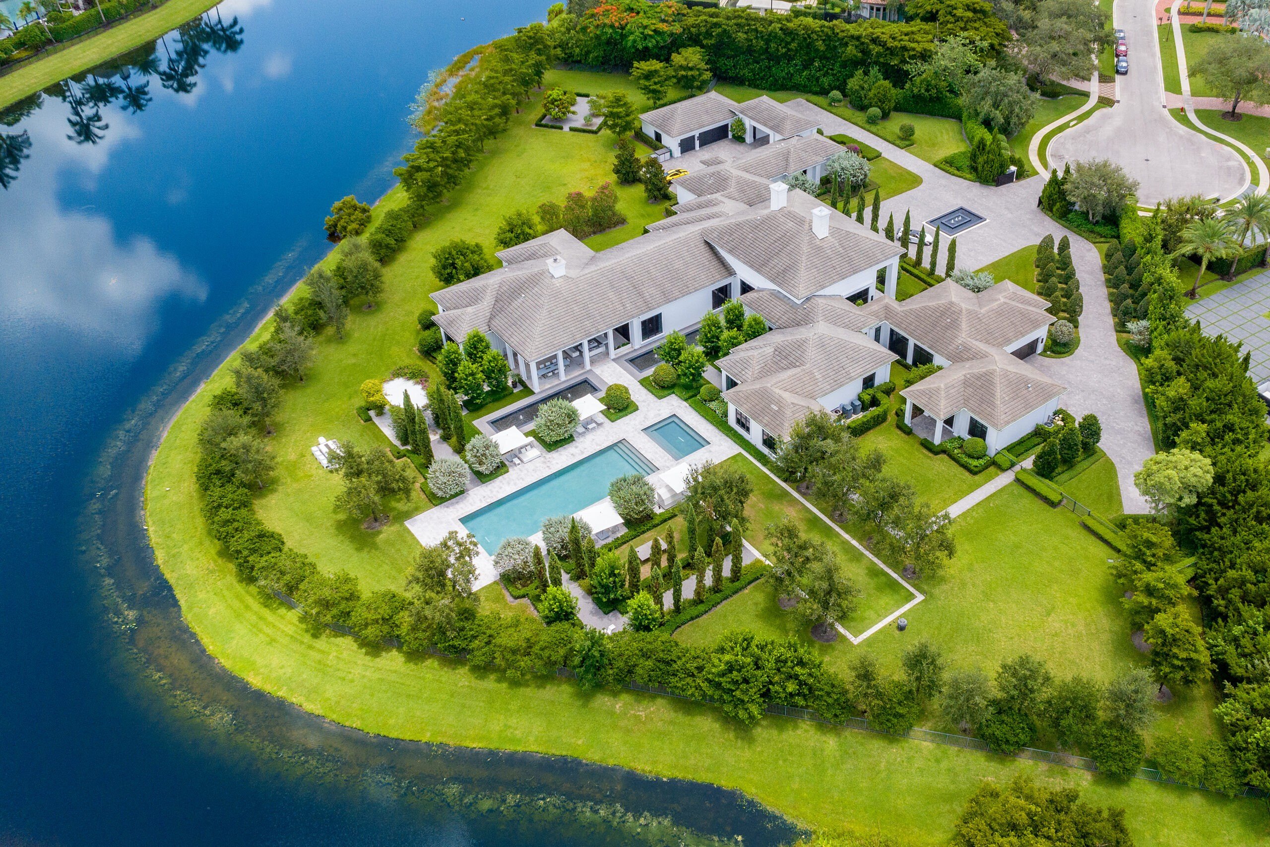A Florida Mansion next door to Mark Wahlberg