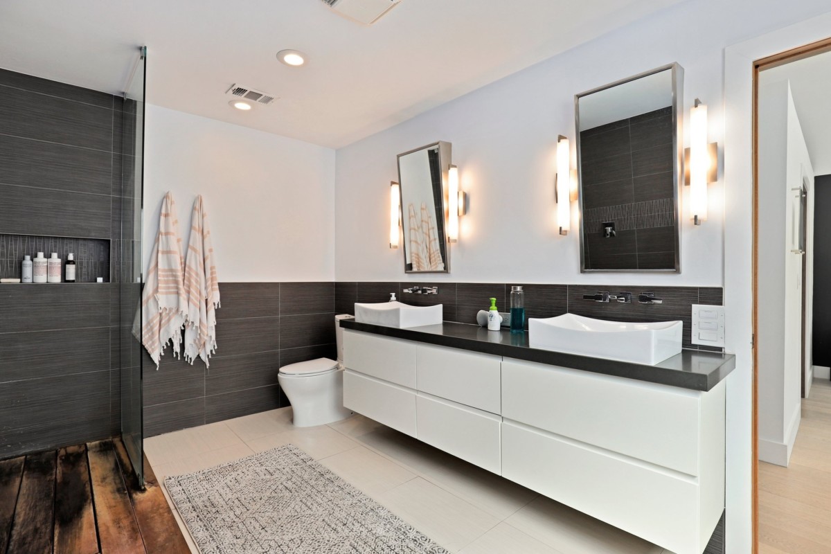 bathroom design stocked with essentials 