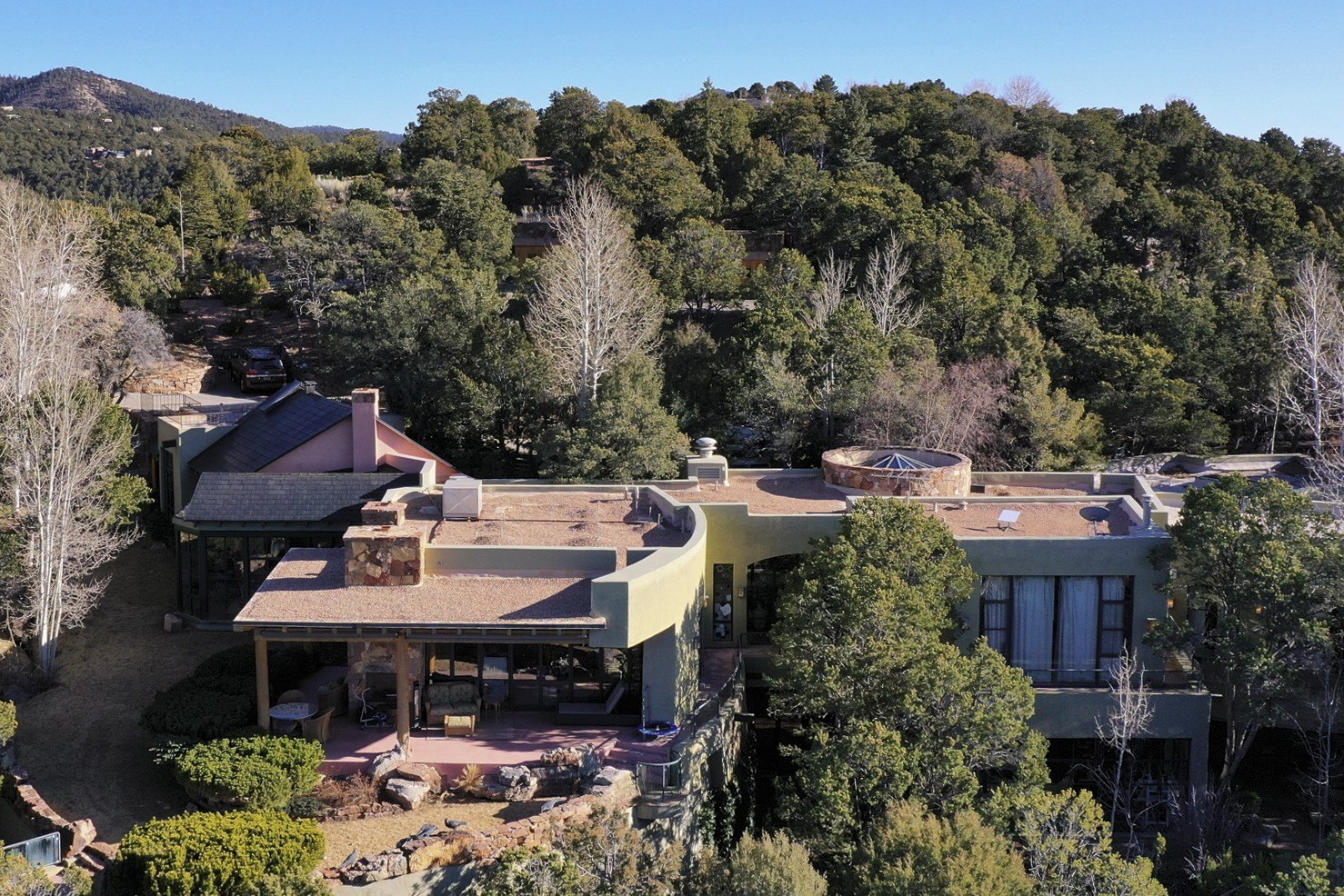 The house owned by actor Gene Hackman and his wife Betsy Arakawa stands Thursday, Feb. 27, 2025, in Santa Fe, N.M. (AP Photo/Roberto E. Rosales)