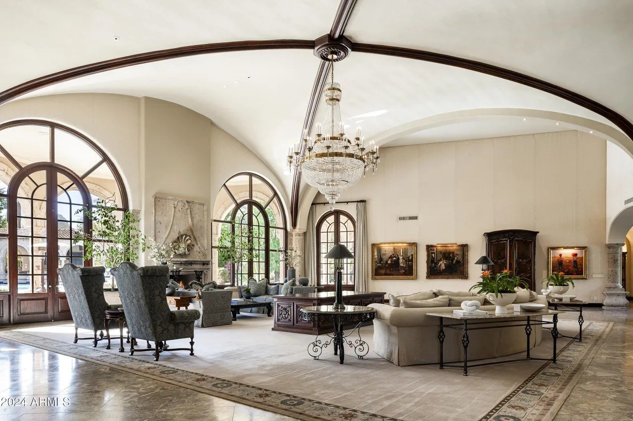 Paradise Valley Estate