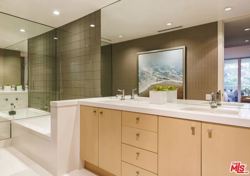 Realtor.com - Osbourne 5