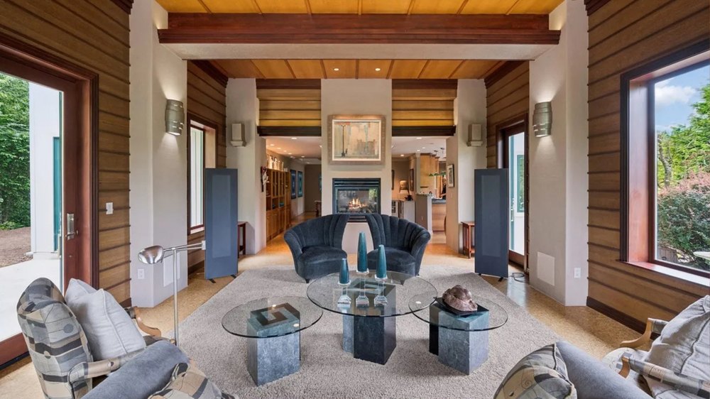 Frank Lloyd Write Inspired home