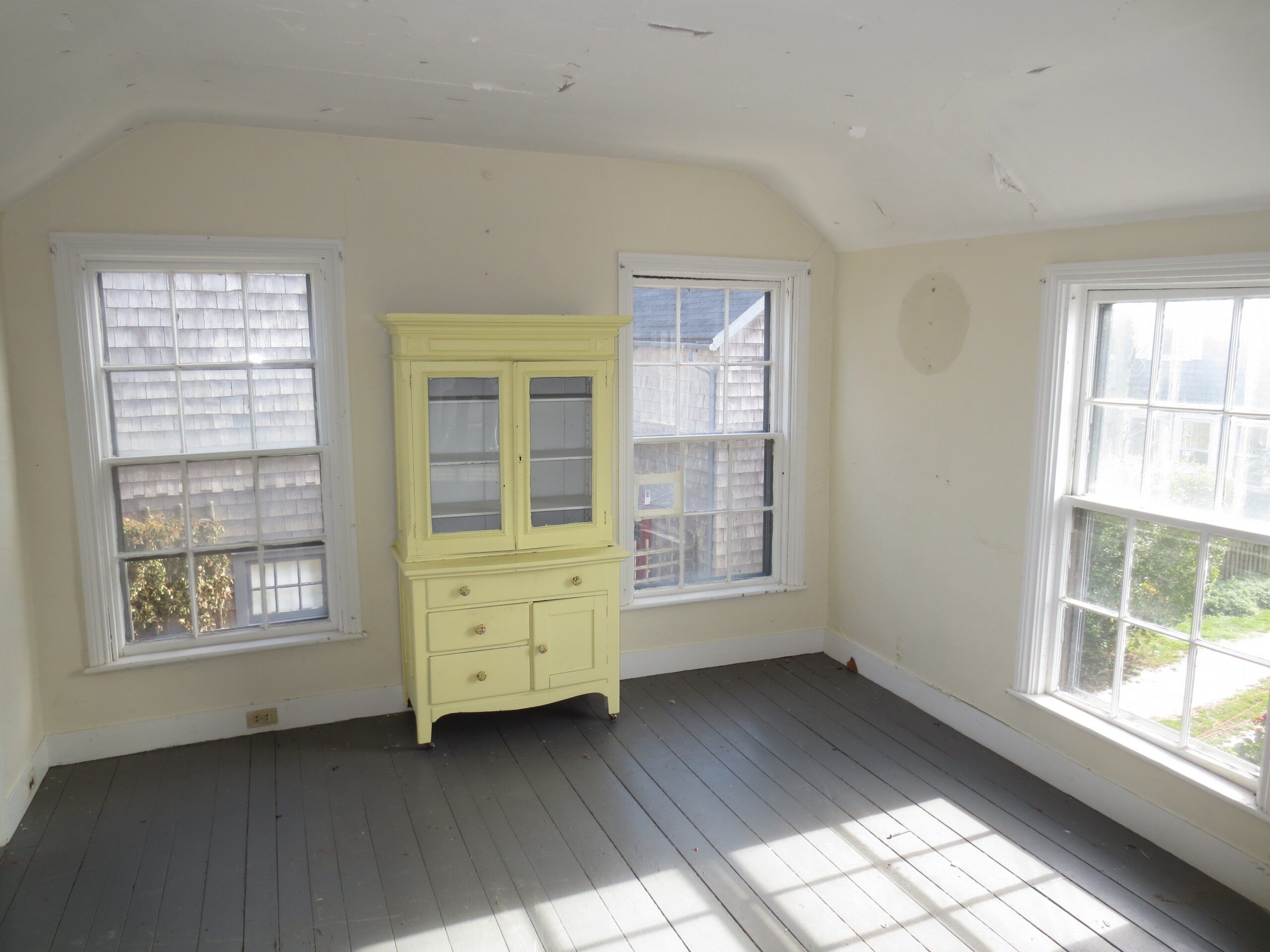 Bedrooms formerly suffered from major cases of the blahs.