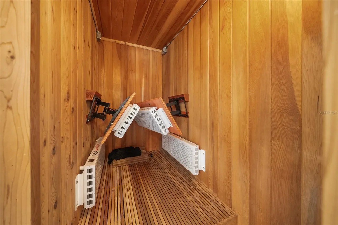 Among the estate's other amenities wellness facilities including a gym/yoga/pilates studio, and a  state-of-the-art infrared light therapy room.