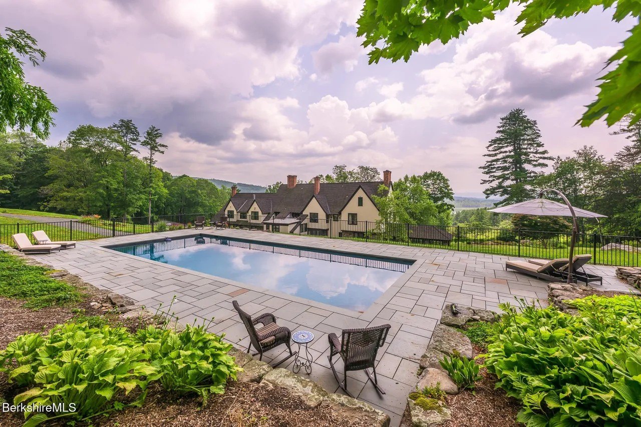 Highwick Farm Manor House, Selling for $7.97M