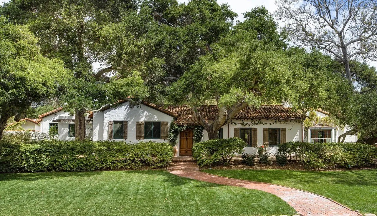 Adam Levine and Behati Prinsloo buy home from Oprah