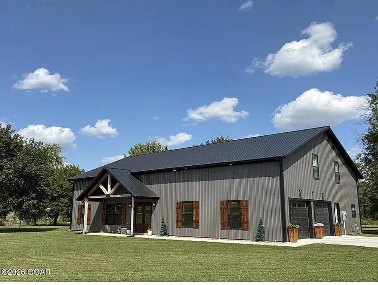 Photo of barndominium