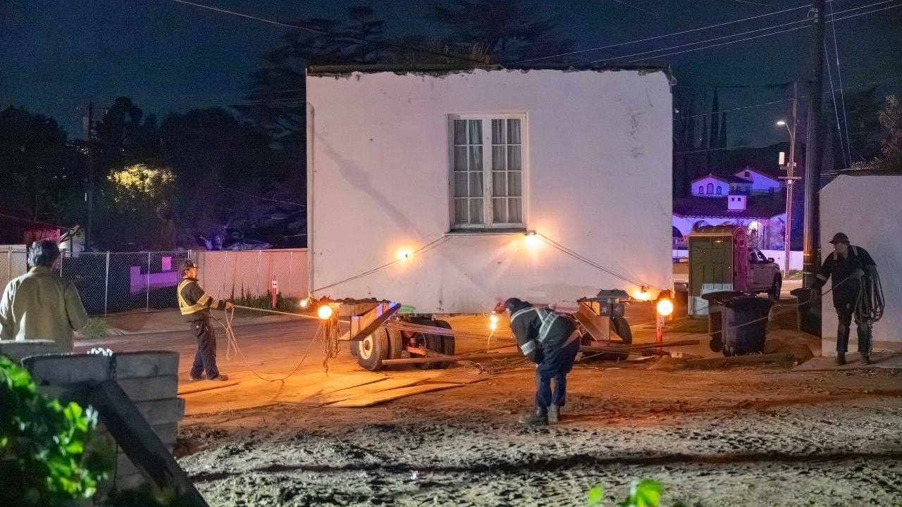 Historic home move in Altadena