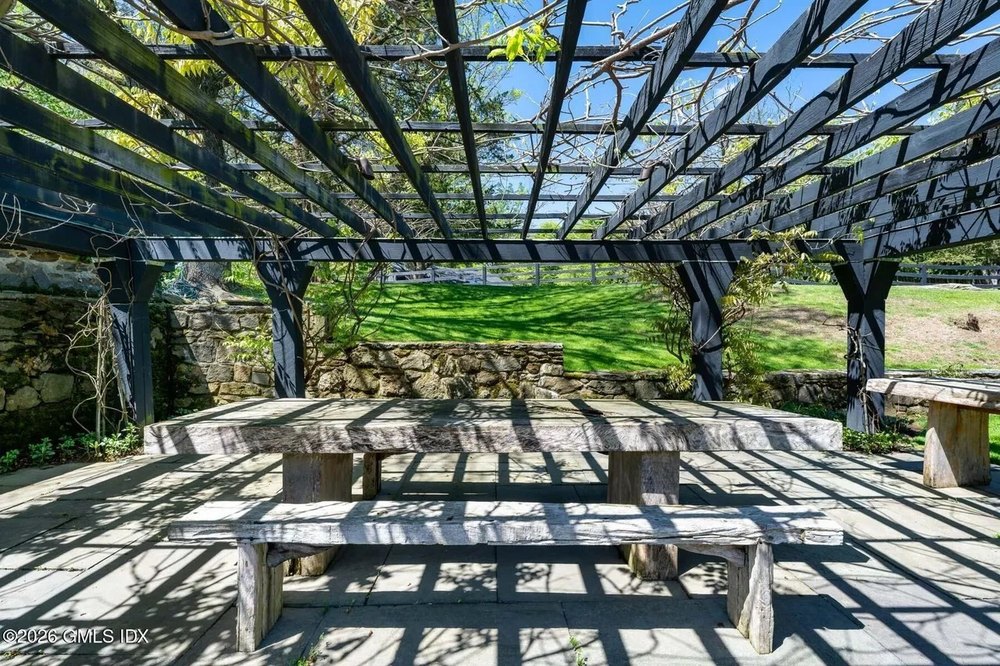 640 Round Hill Rd, Greenwich, CT 06831