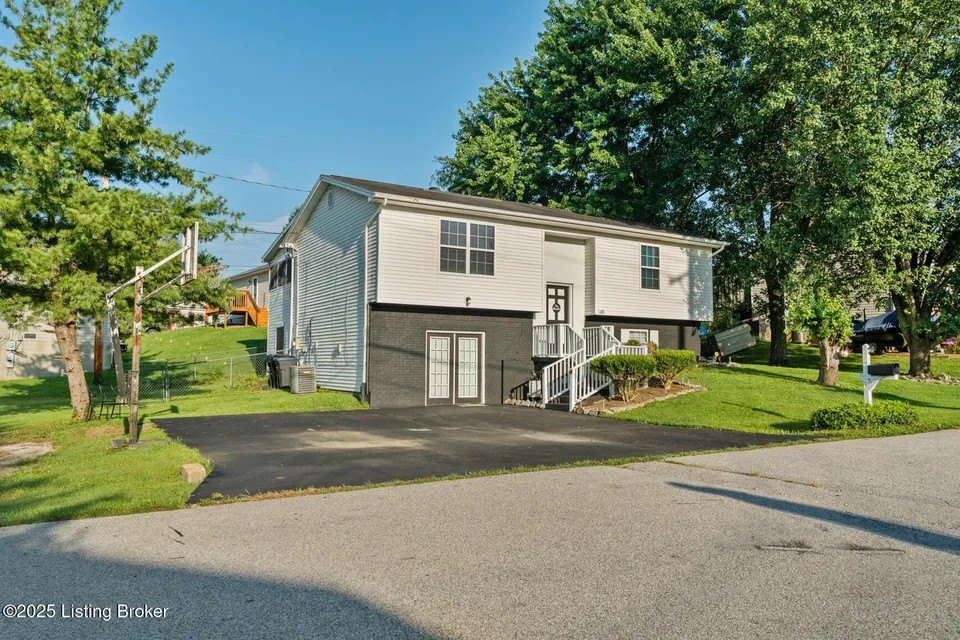 Photo of Frankfort, KY, home