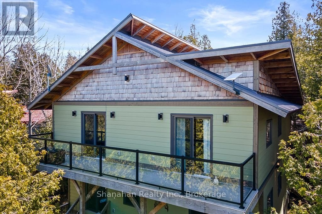 $1.3 Million Lake House With Views of a Shipwreck Offers a Pirate’s Paradise