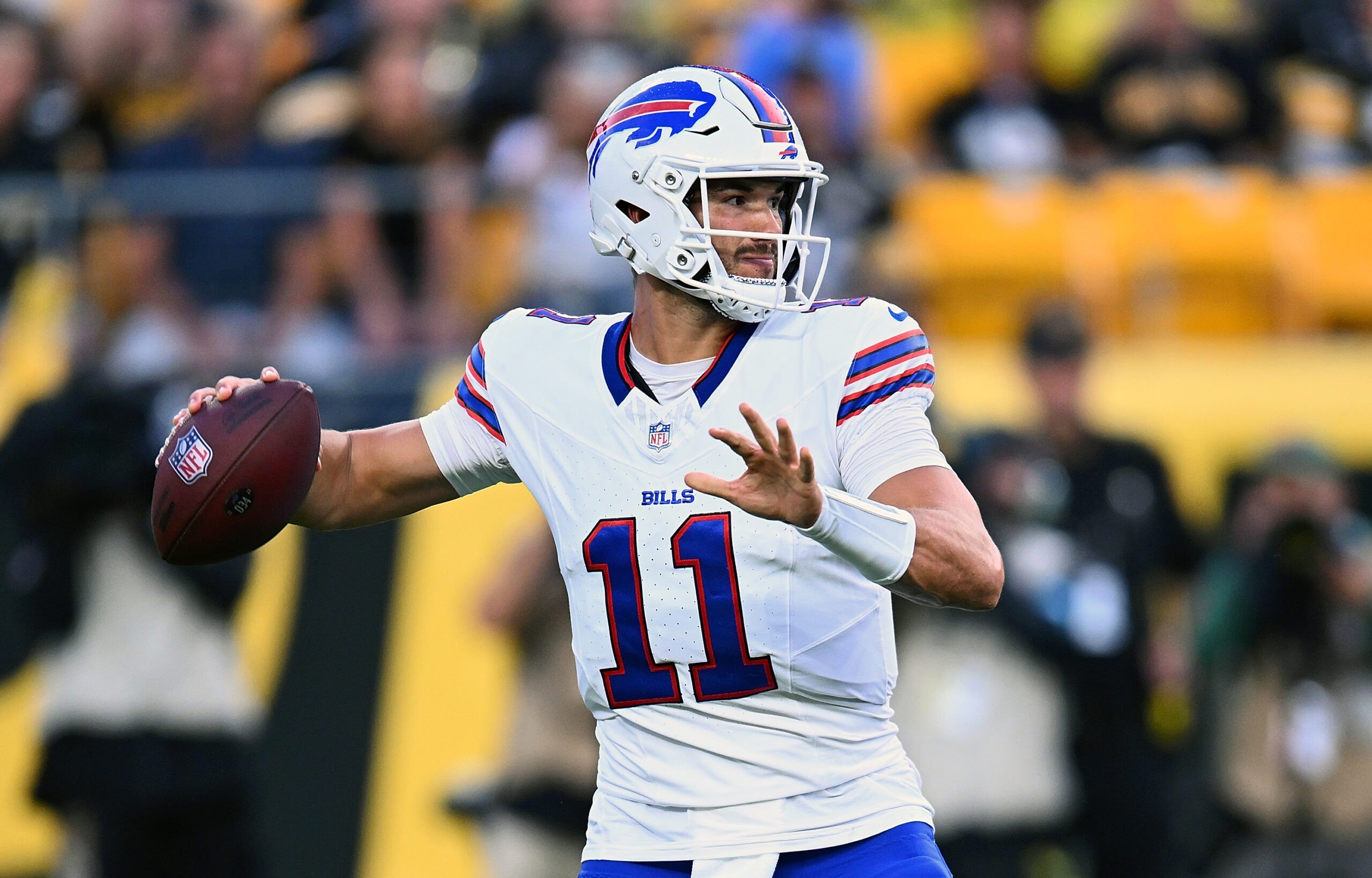 PITTSBURGH, PENNSYLVANIA - AUGUST 17: Mitchell Trubisky #11 of the Buffalo Bills looks to make a pass play against the Pittsburgh Steelers in the first quarter during the preseason game at Acrisure Stadium on August 17, 2024 in Pittsburgh, Pennsylvania. (Photo by Joe Sargent/Getty Images)