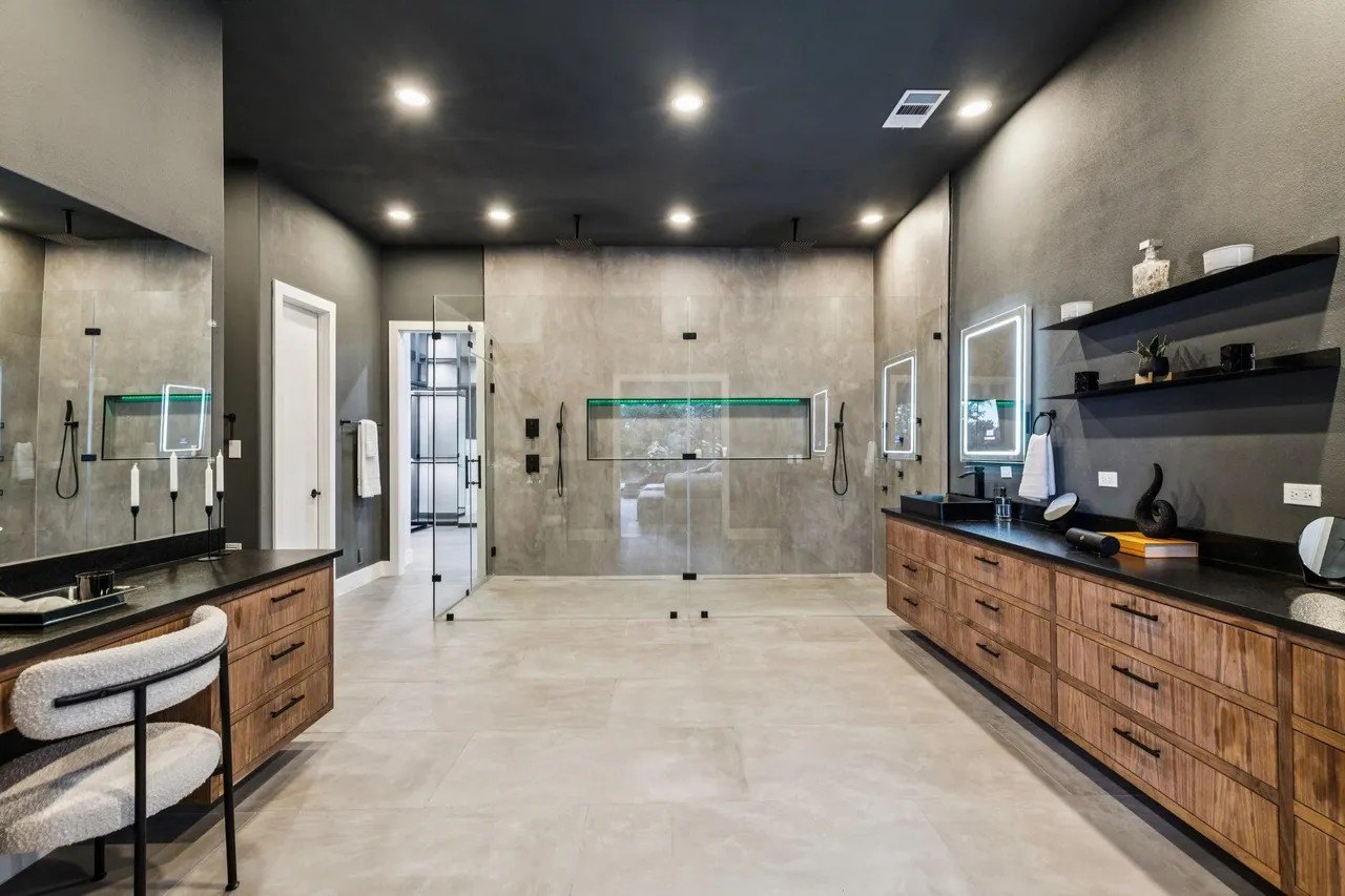 EXCLUSIVE: Trevon Diggs Listed Texas Mansion for $4 Million Months Before Suffering Concussion at Dwelling