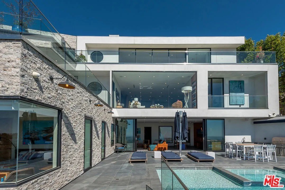 '50 Shades of Grey' Author EL James Los Angeles home