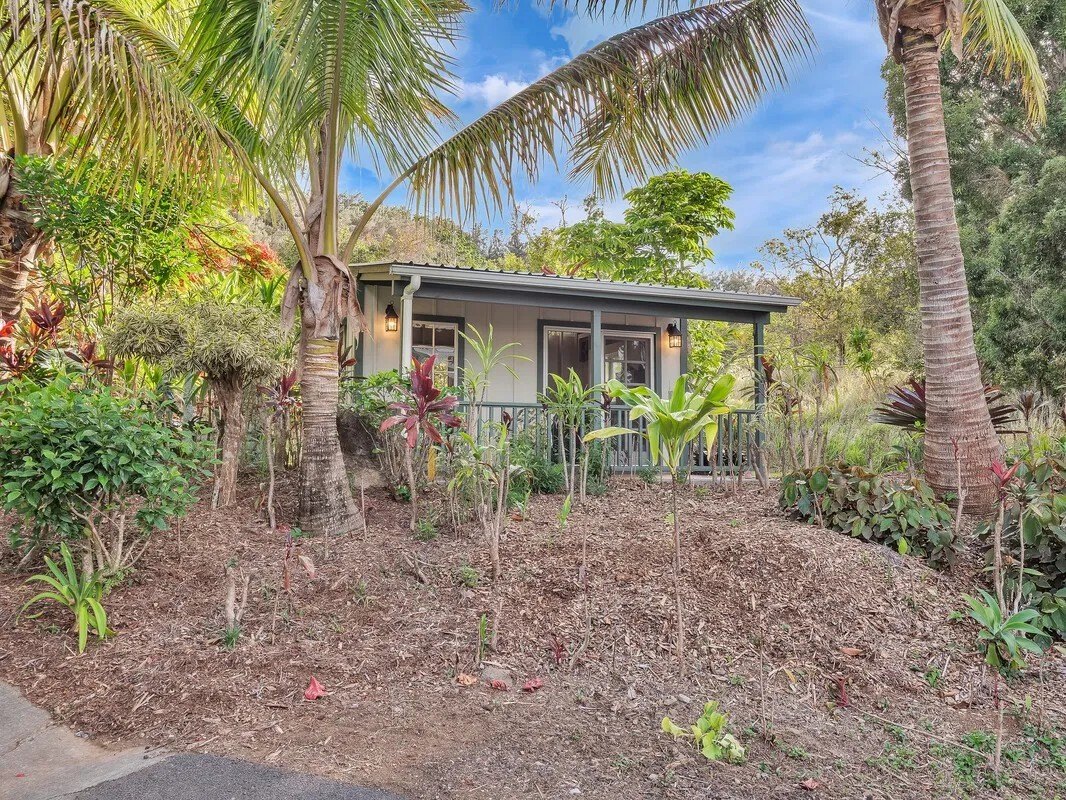 Roseanne Barr Hawaii Guest House