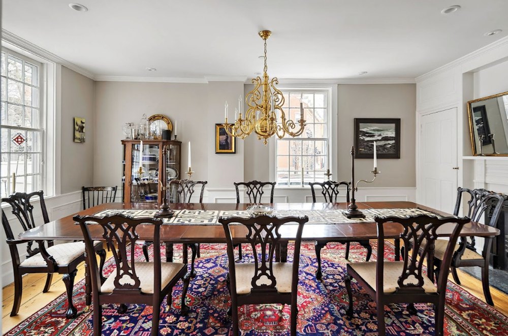 Dining room that seats at least 10