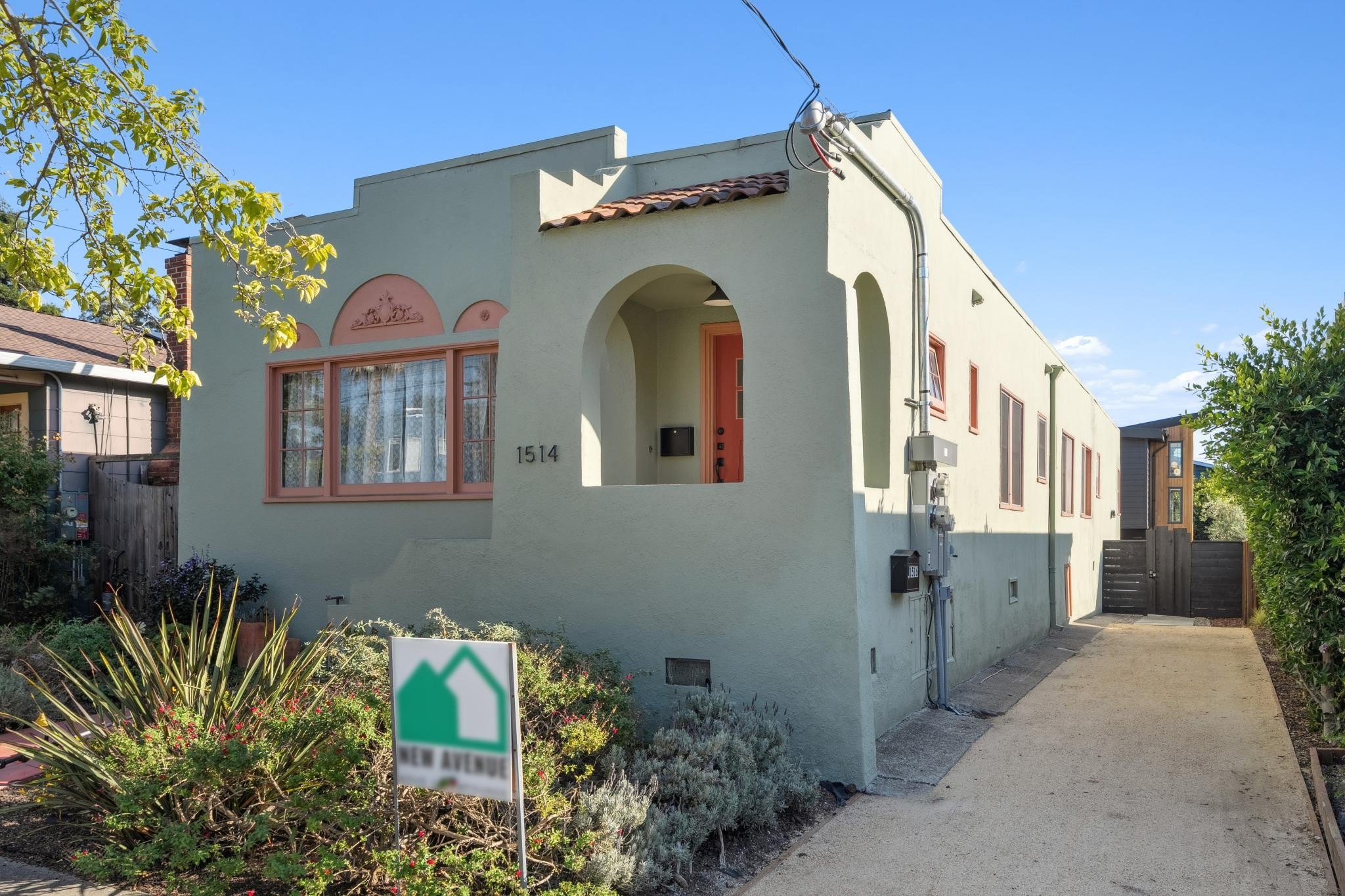 275-Year-Old New Jersey Home Lists for $400,000