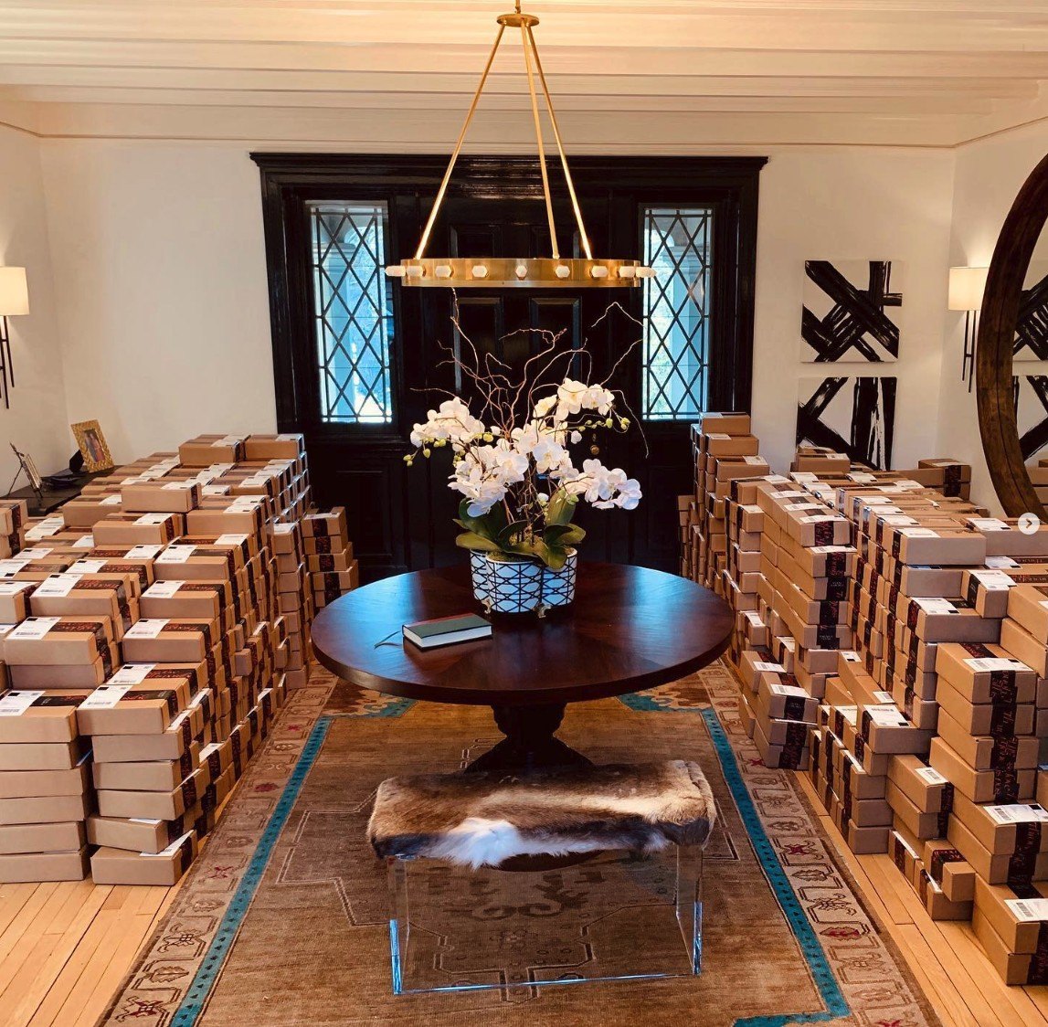 Sarah J. Maas shares images from inside her Pennsylvania home