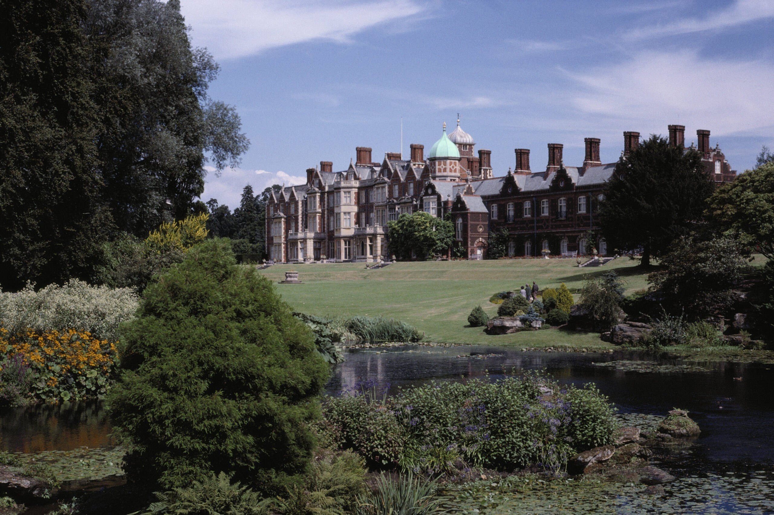A general view of Sandringham house a country house which is privately owned by the British royal family, Sandringham, Norfolk, August 1982. (RDImages/Epics/Getty Images)