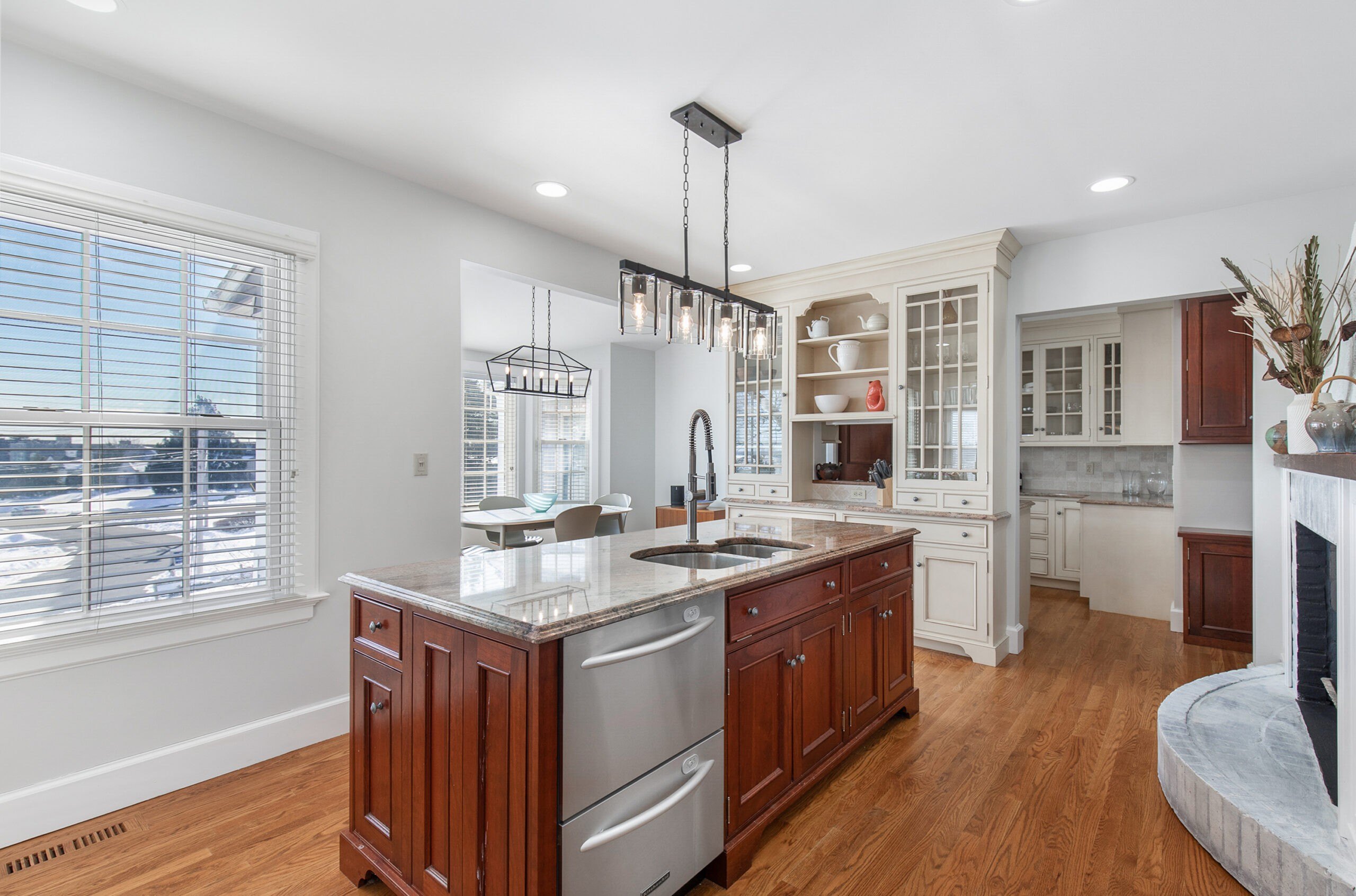 Modern kitchen in Milford, CT, on sale for $1,825,000