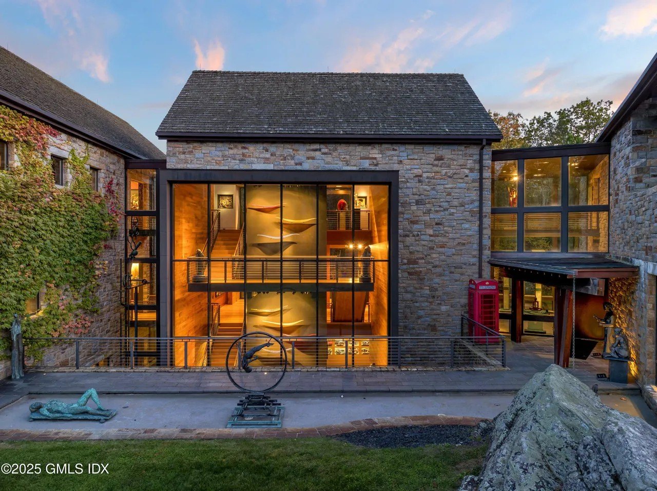 Greenwich gallery turned house