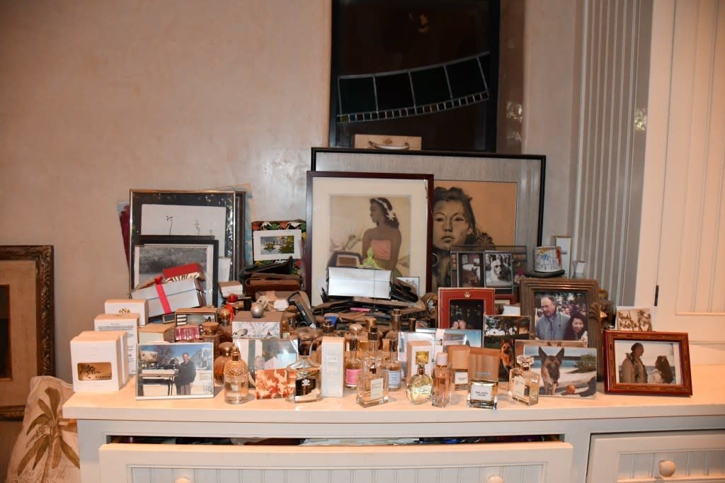 Police Photos Taken Inside Gene Hackman and Betsy Arakawa's $4 Million Home Show It Filled With Clutter and Garbage