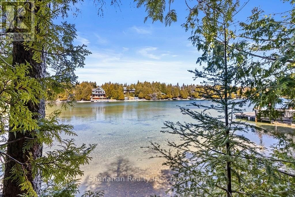 $1.3 Million Lake House With Views of a Shipwreck Offers a Pirate’s Paradise