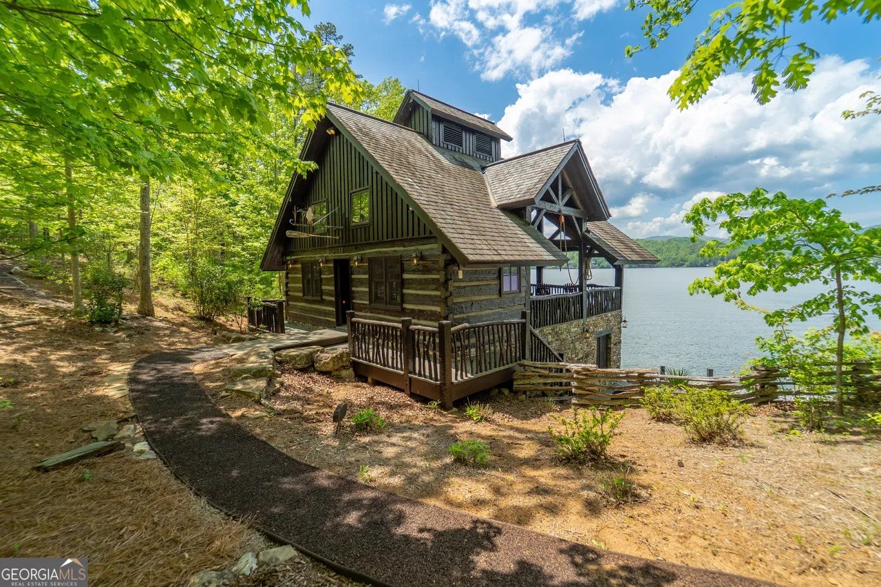 Lake Burton private island