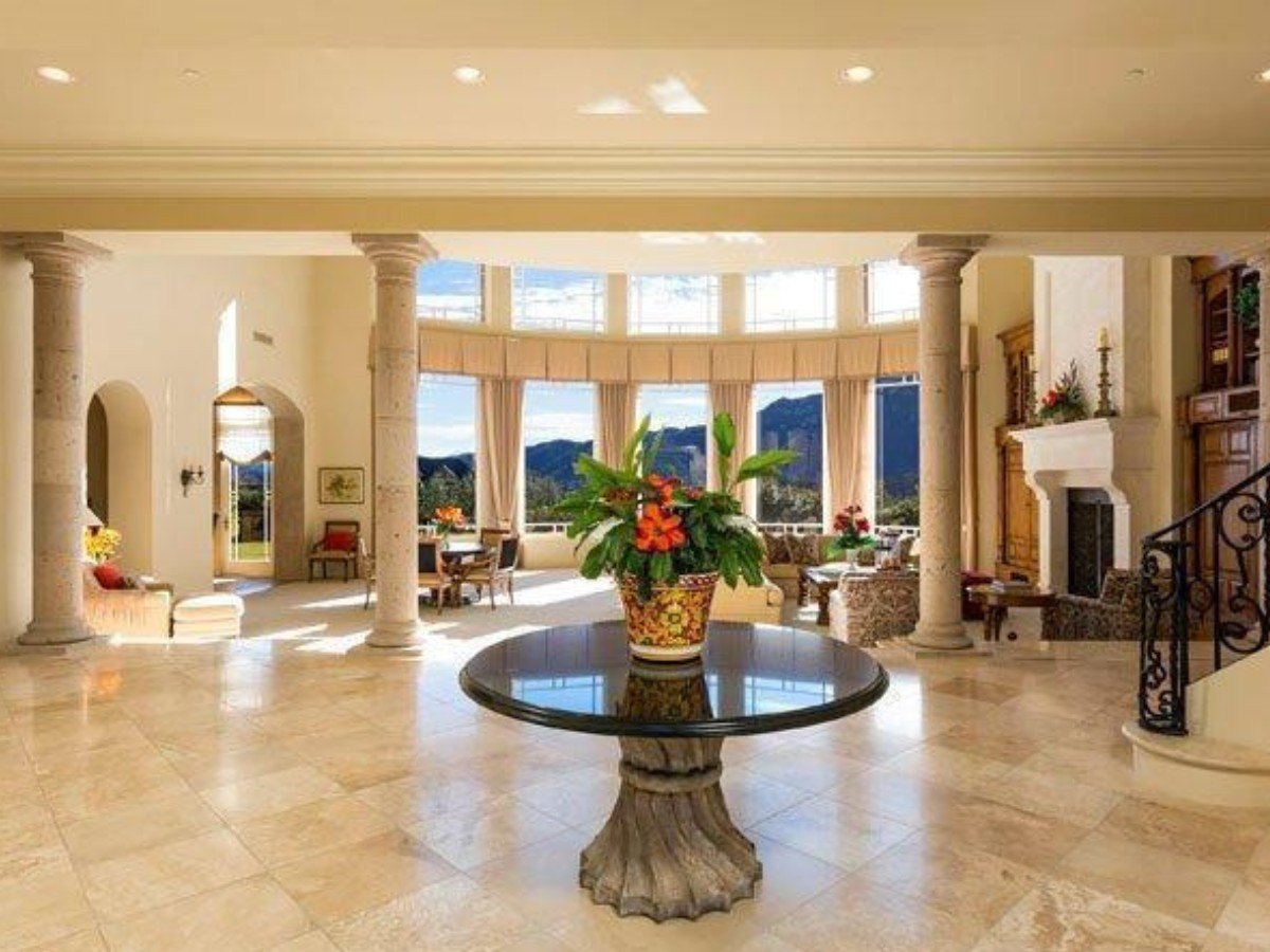 Britney Spears Raises Concern With Social Media Video Capturing Very Messy Home