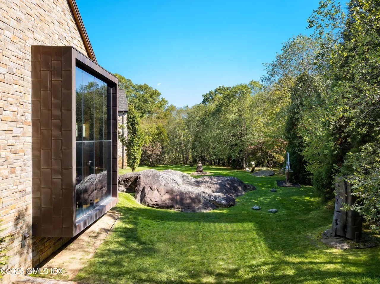 Greenwich gallery turned house