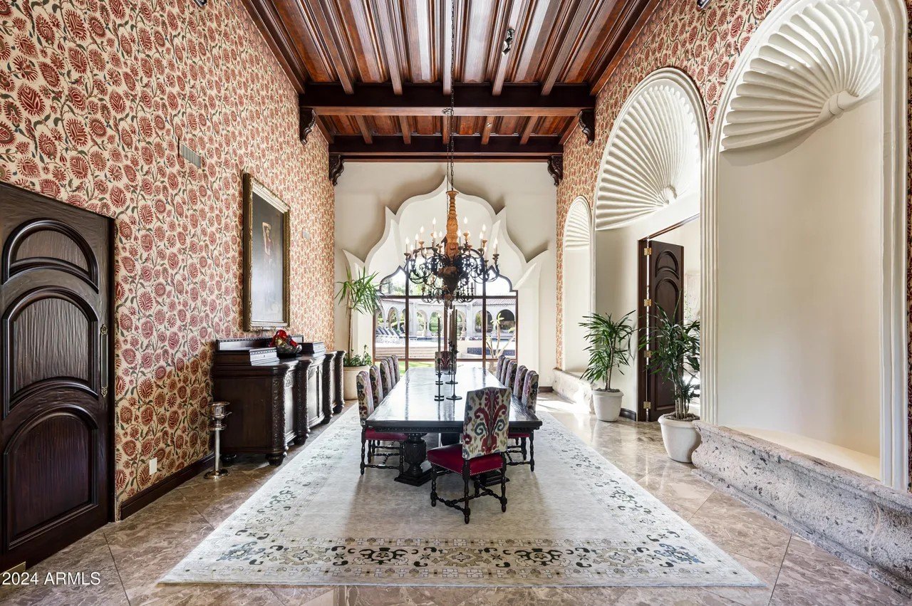 Paradise Valley Estate