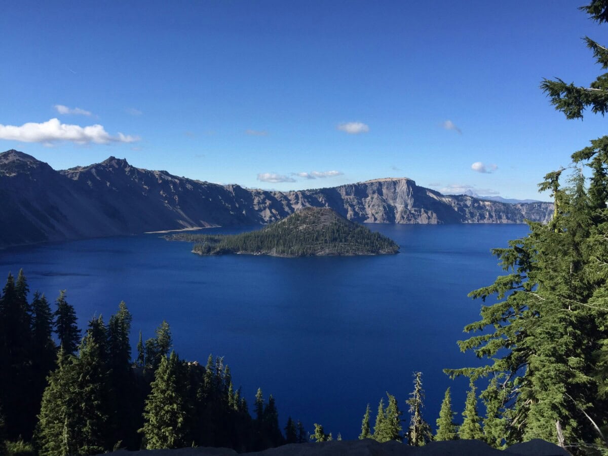 crater lake in oregon