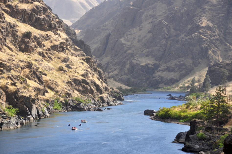 People rafting along Hells Canyon
