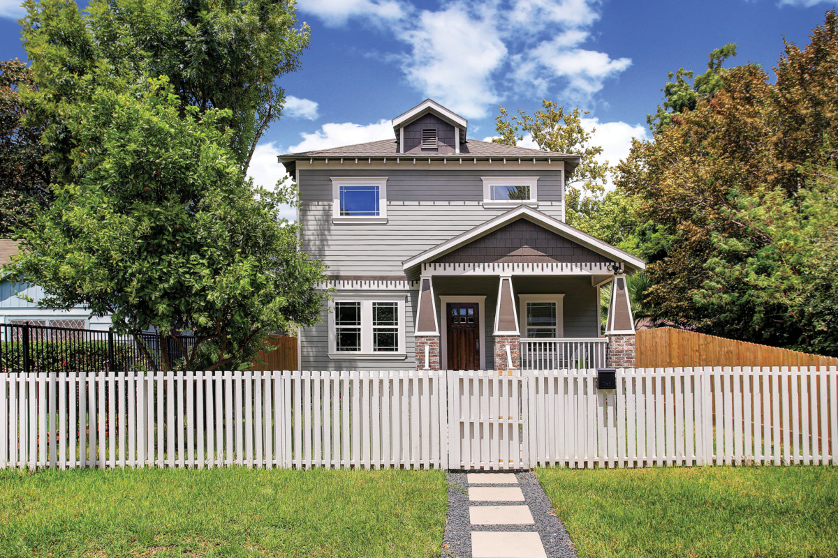 Houston, Texas house with white fence