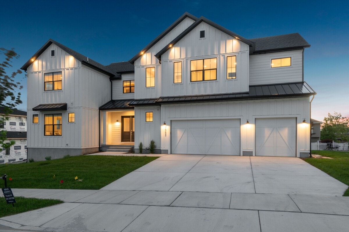 white modern farmhouse in utah