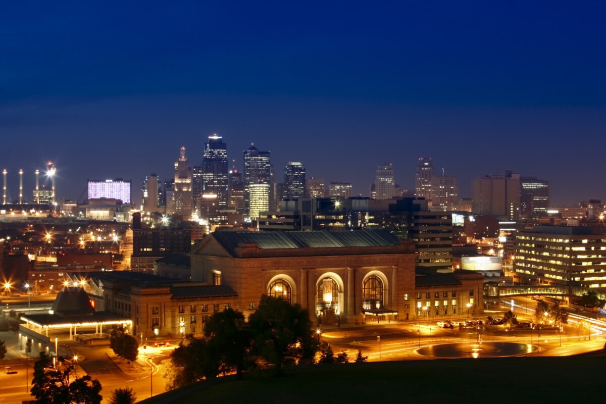 kansas city mo at night_getty