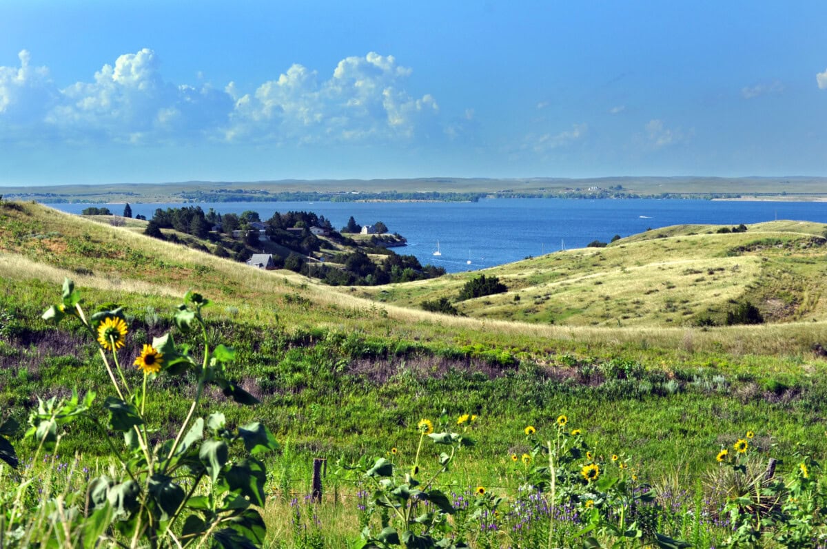 mcconaughy lake located in nebraska