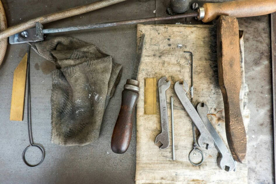 Table of tools to do metal crafts