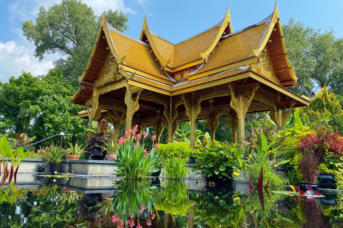 a look at the olbrich botanical gardens 