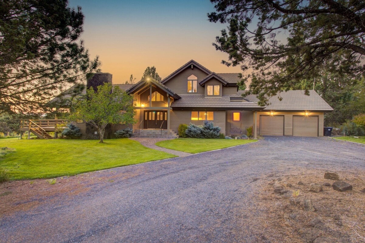 Elegant lodge home in oregon