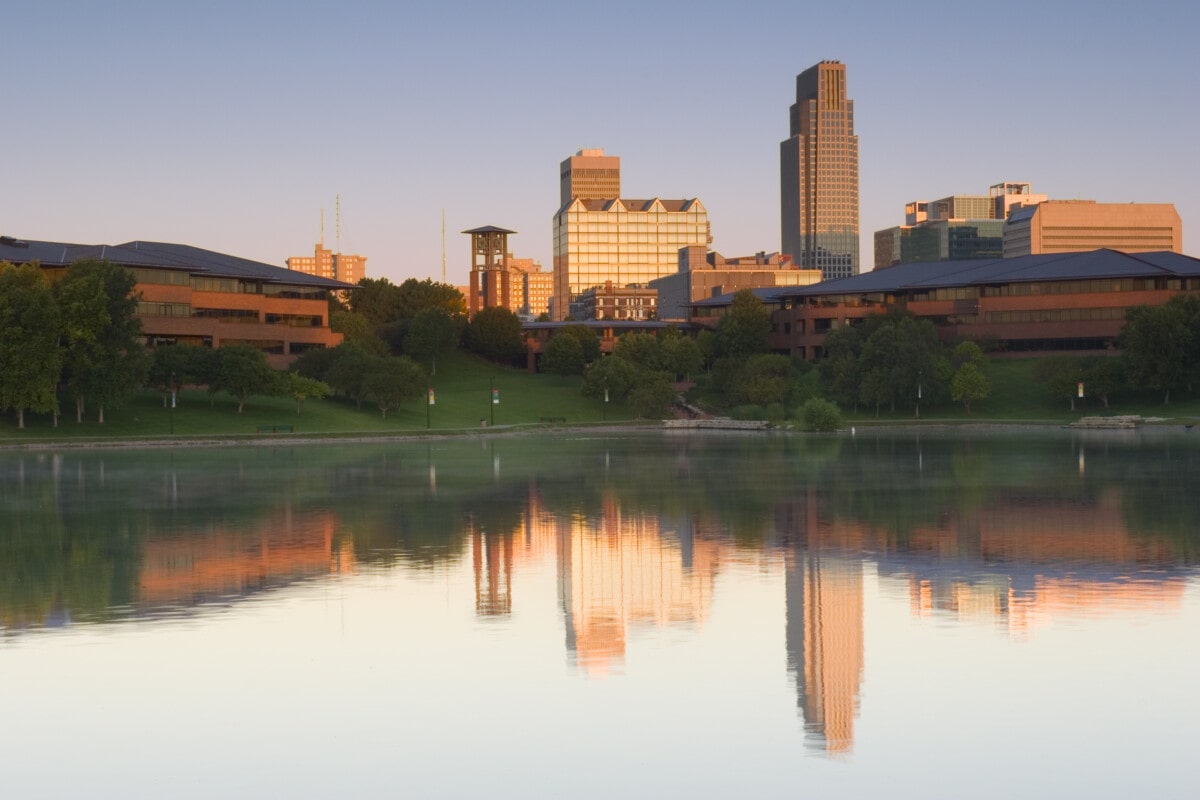 omaha nebraska skyline at night_Getty