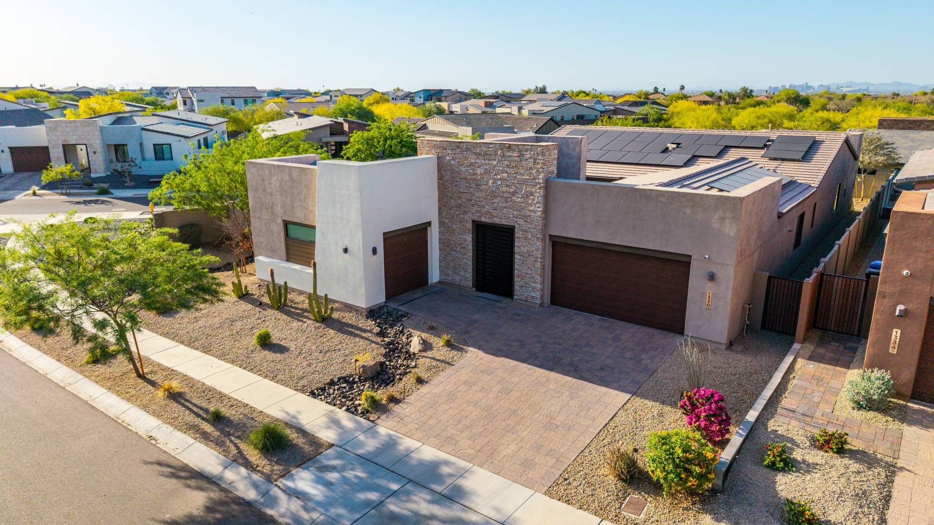 phoenix-az-$1m-listinsg